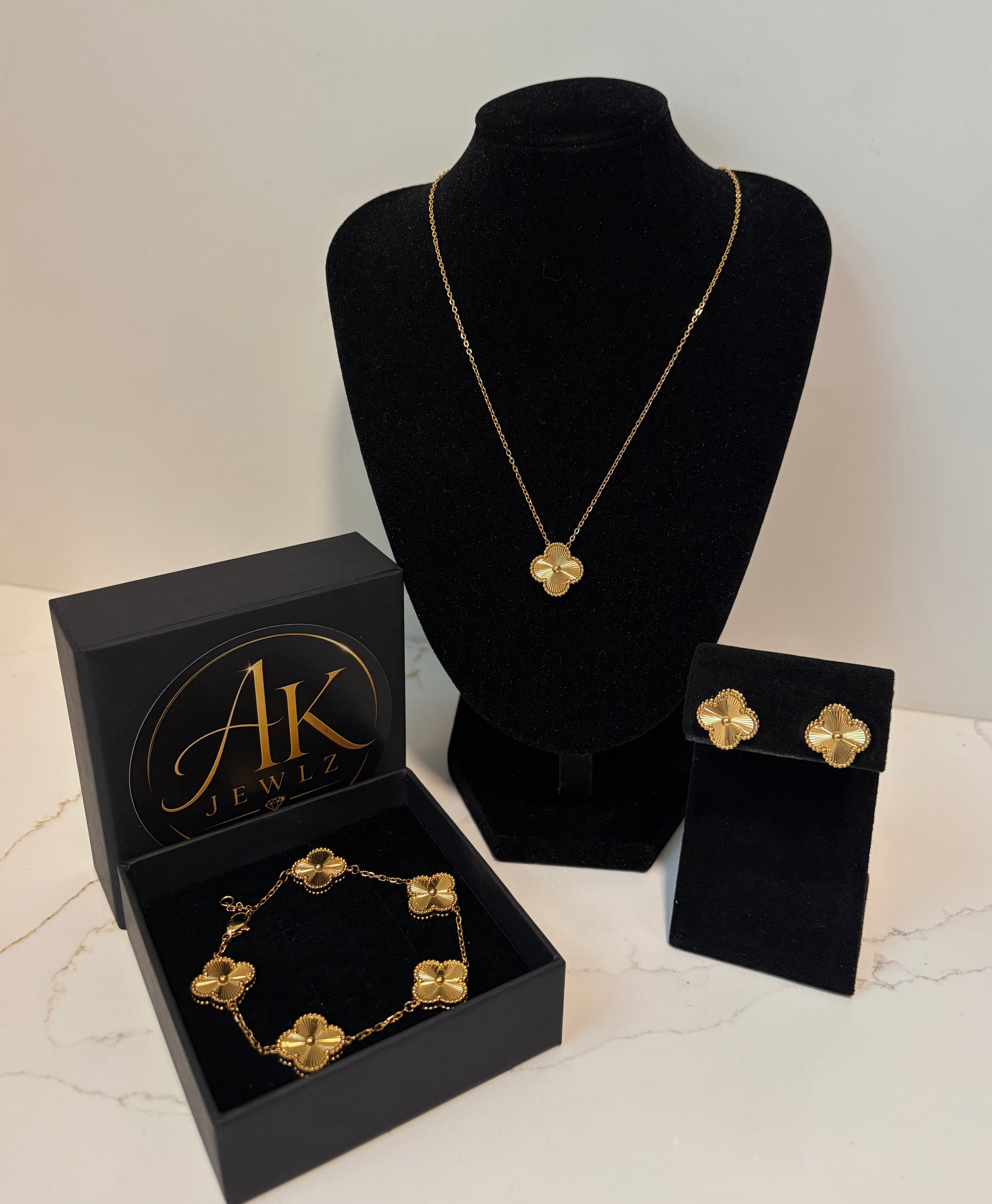 Gold Clover Luxe Set